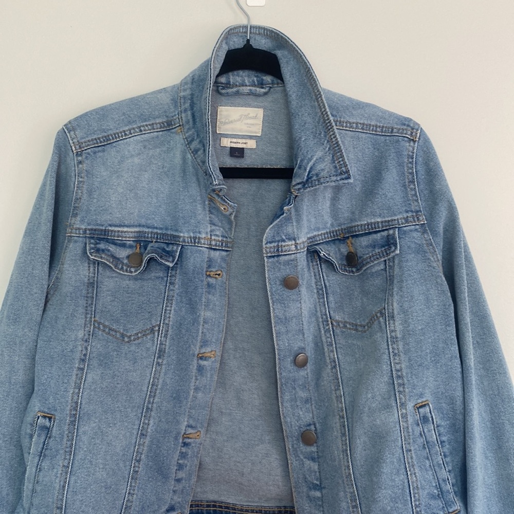 Jean Jacket🔥 - Picture 2 of 6